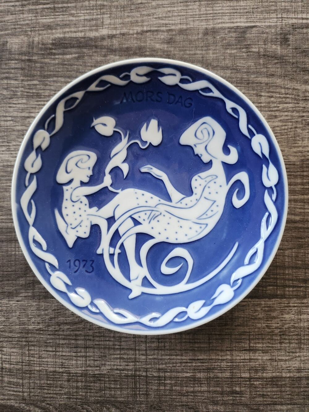 Royal Copenhagen "Mors Dag" (Mother's Day) collector plate
